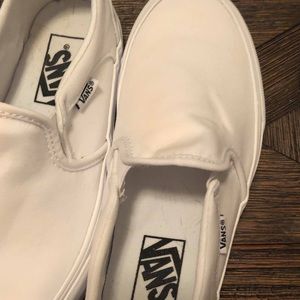 White slip on vans W5.5